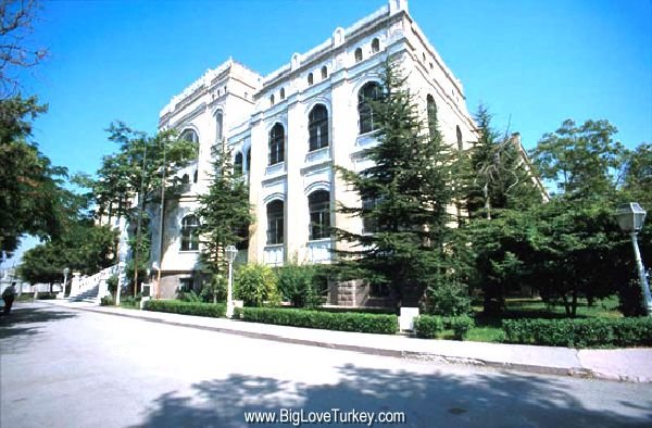 beylerbeyipalace.jpg