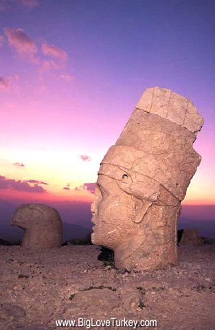 nemrud2.jpg