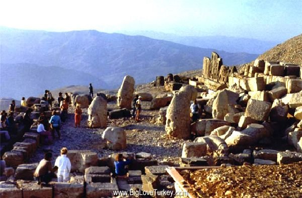 nemrud8.jpg